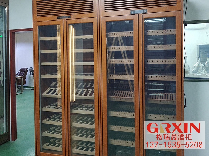 定制不銹鋼雪茄柜